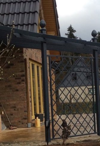 Bespoke Piemont Metal Pergola in Greifswald, Germany, seen from the side