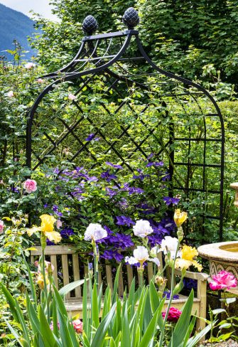 The Victorian Rose Arbour by Classic Garden Elements in a private garden in Austria