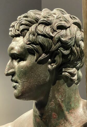 Hellenistic Prince – A Detailed View of the Head (Caput) © Classic Garden Elements