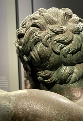 Hellenistic Prince – Intricacies of Hair Curls (Capilli) © Classic Garden Elements