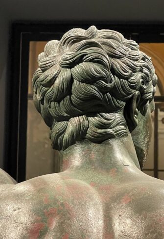 Hellenistic Prince – Intricacies of Hair Curls (Capilli) © Classic Garden Elements