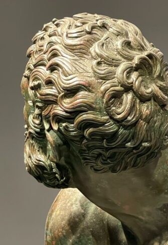 Boxer at Rest – Intricacies of Hair Curls (Capilli) © Classic Garden Elements